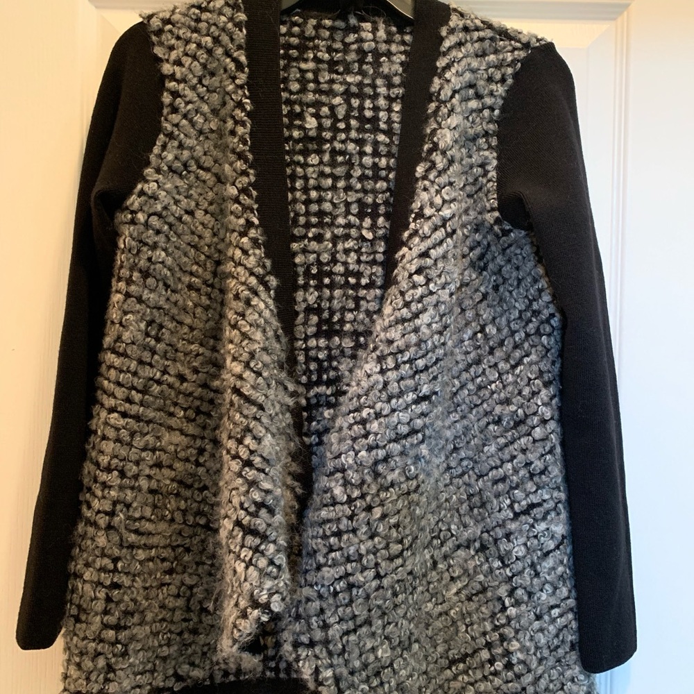 (SOLD)Club Monaco ROANNA Draped Textured Cardigan - Picture 2 of 7